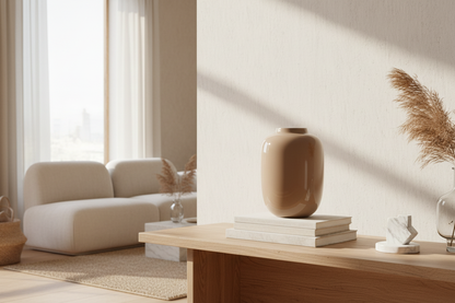 Lege beige vaas in woonkamer