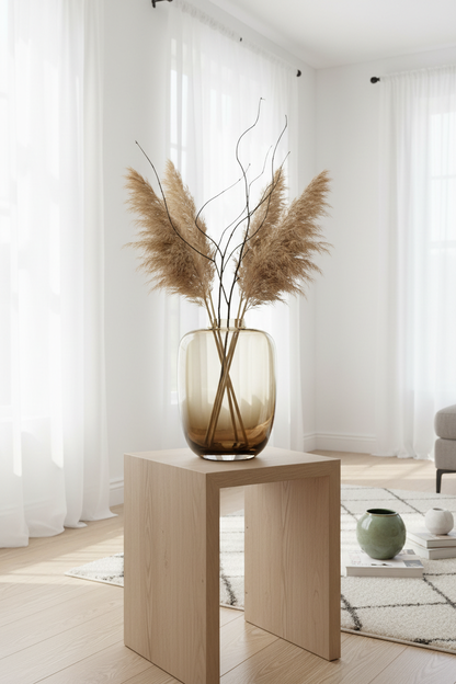 Ombré glazen vaas in interieur